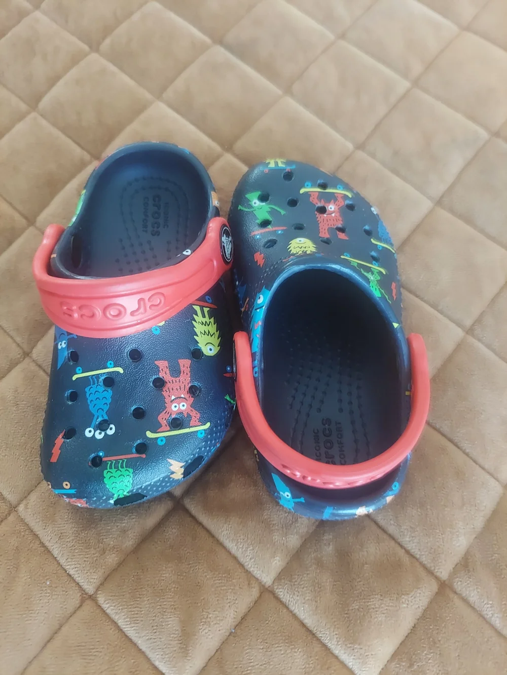 Crocs Kids' Navy Monster Skate Clogs with Red Strap Size C6 (Toddler 6)